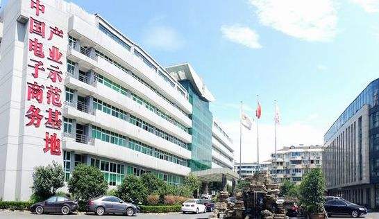 1511838968107627u7eV.jpg timg.jpg